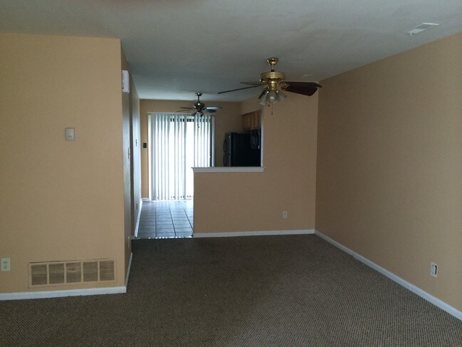 Photo - 40 Hopewell Ln