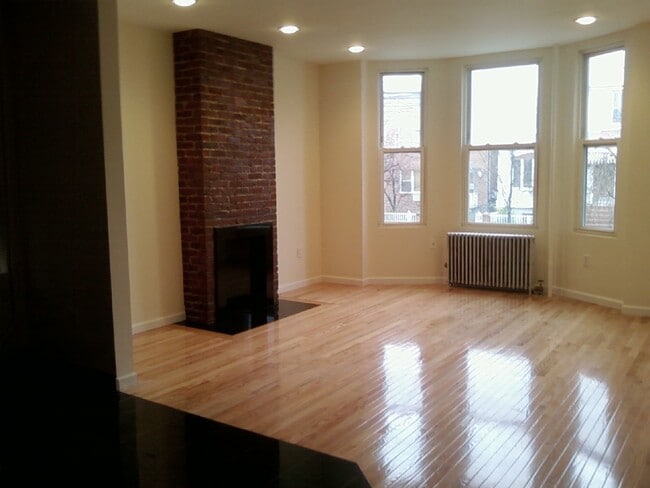 Photo - 2121 43rd St Apartamentos Unidad 1st floor