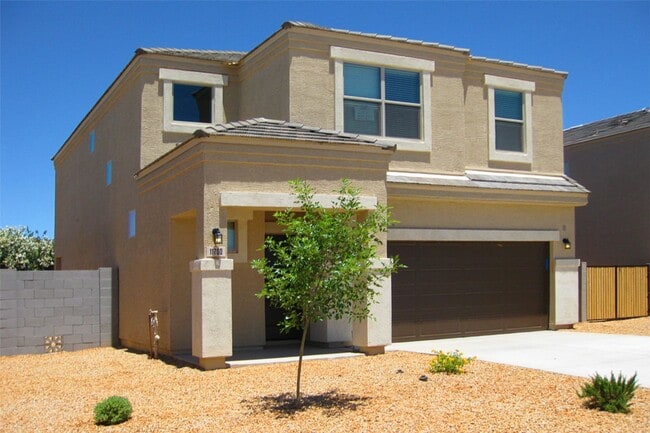 Building Photo - Four Bedroom home for rent in Magma Ranch for under $2000.00