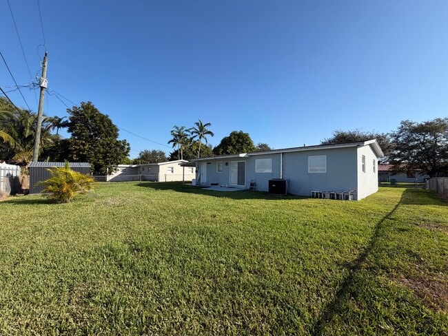 Photo - 13710 Harrison St