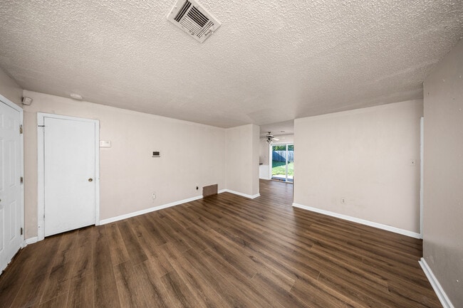 Photo - 6927 SW Cherokee Ave