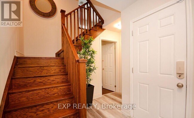 Photo - 13 Colonel Frank Ching Cres