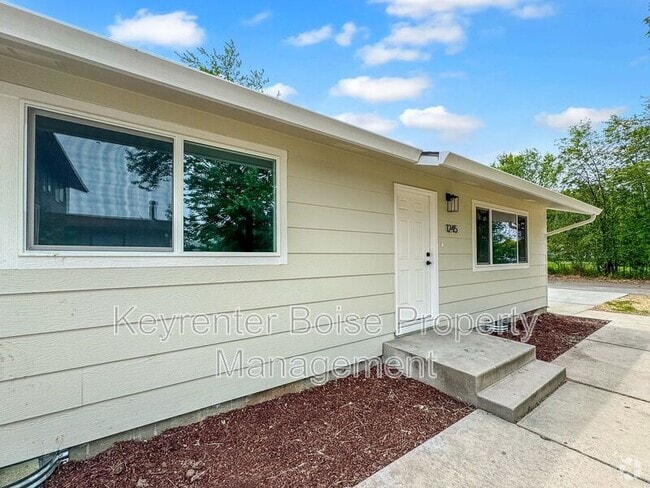 Building Photo - 1245 S Security Ln Rental