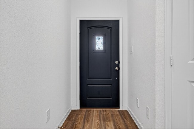 Photo - 5415 Tourmaline Wy