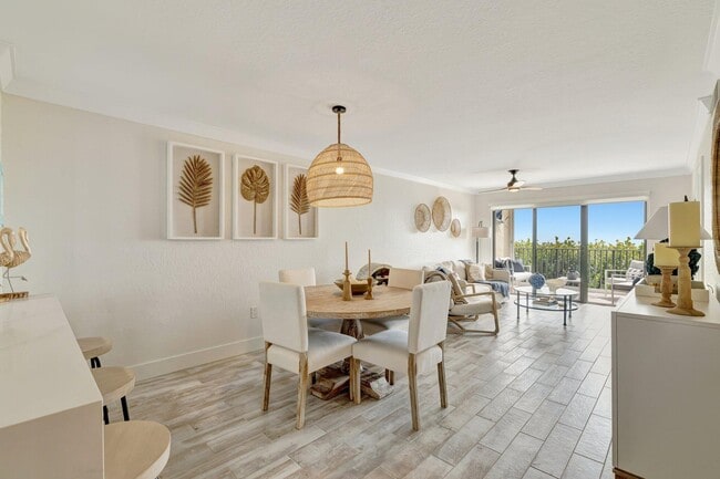 Building Photo - 7420 S Ocean Dr Unit 215 Rental
