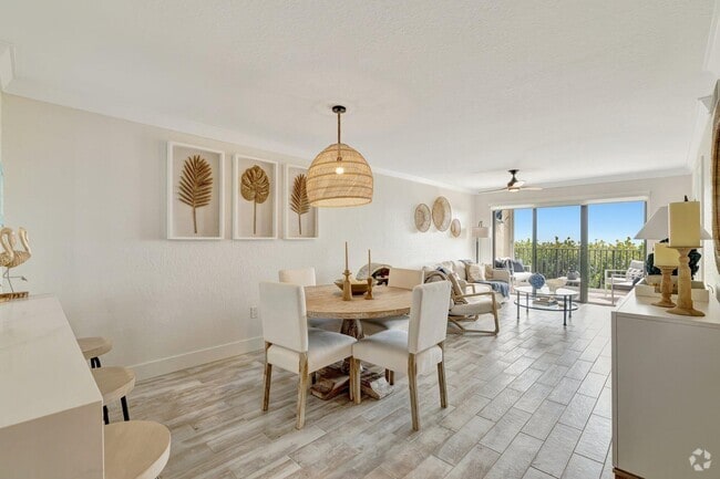 Building Photo - 7420 S Ocean Dr Unit 215 Rental
