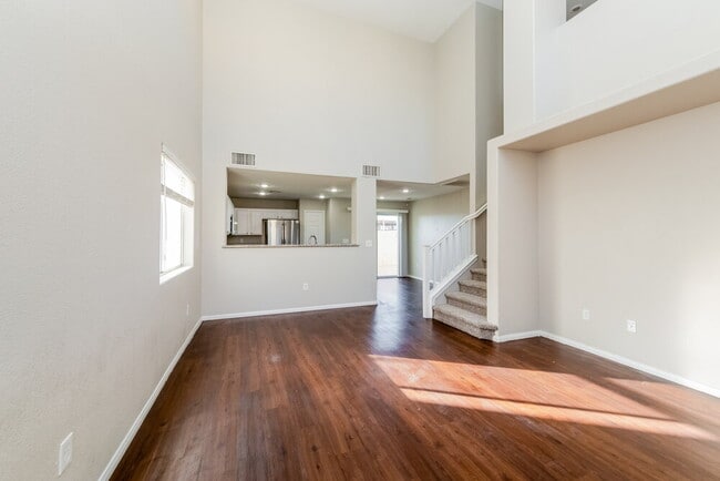 Photo - 8104 Finch Feather St