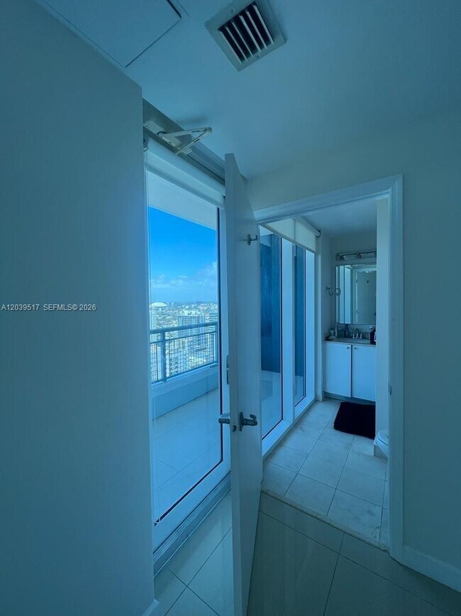 Photo - 60 SW 13th St Unit 2819
