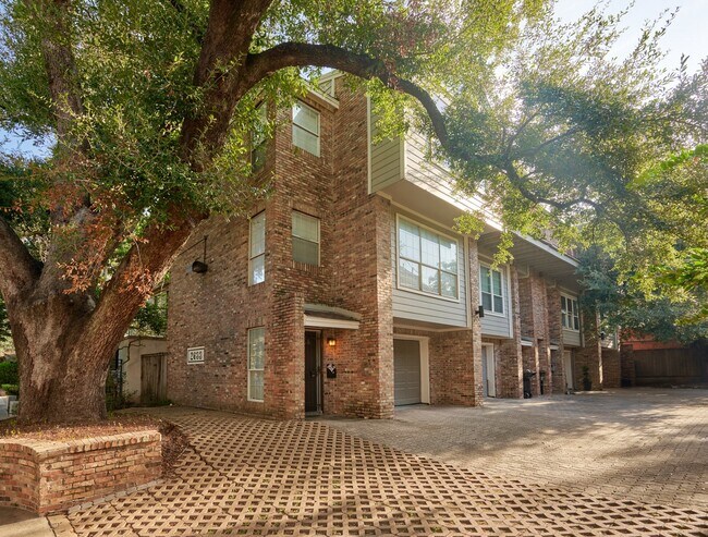 Photo - 2633 Peckham St Unit 4