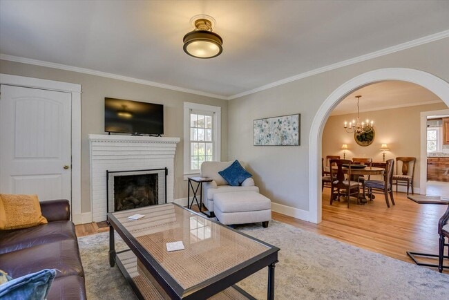 Photo - 126 Horry St SE