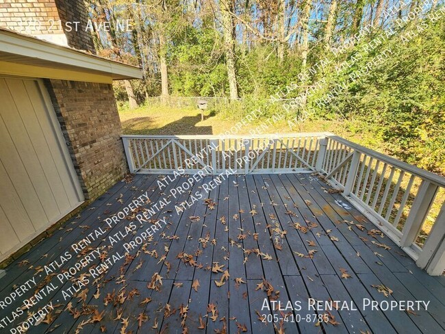 Photo - 320 21st Ave NE