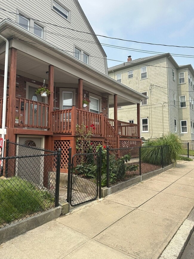 282 Orange St Unit 1