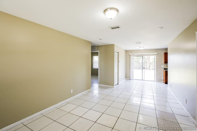 Photo - 1672 W Breezy Ln