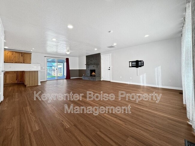 Photo - 4727 Arrowhead Way