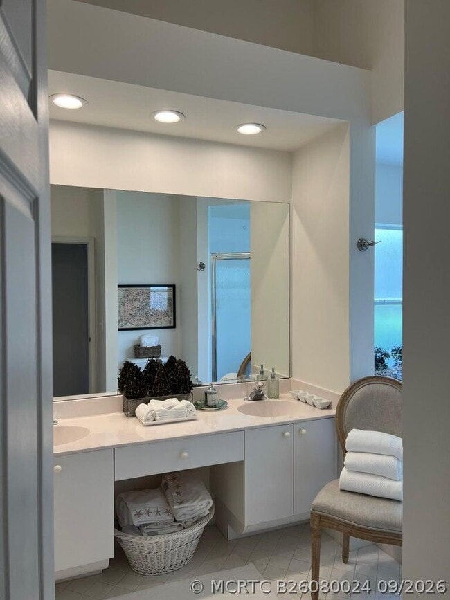 17275 Ventana Dr