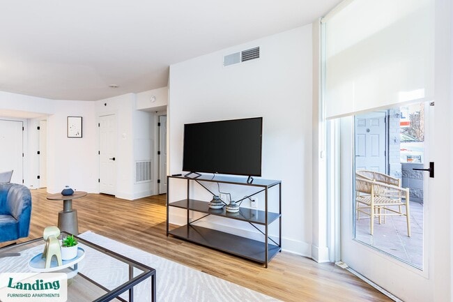 Photo - 1221 S Eads St Unidad 01-0107.1407418