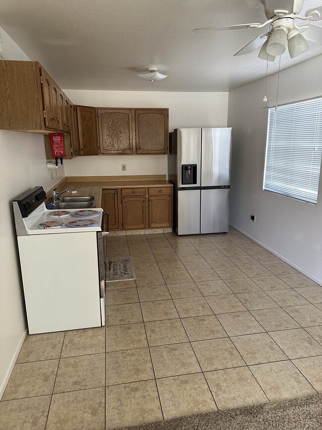 Building Photo - 862 Del Rey Dr Unit #C Rental