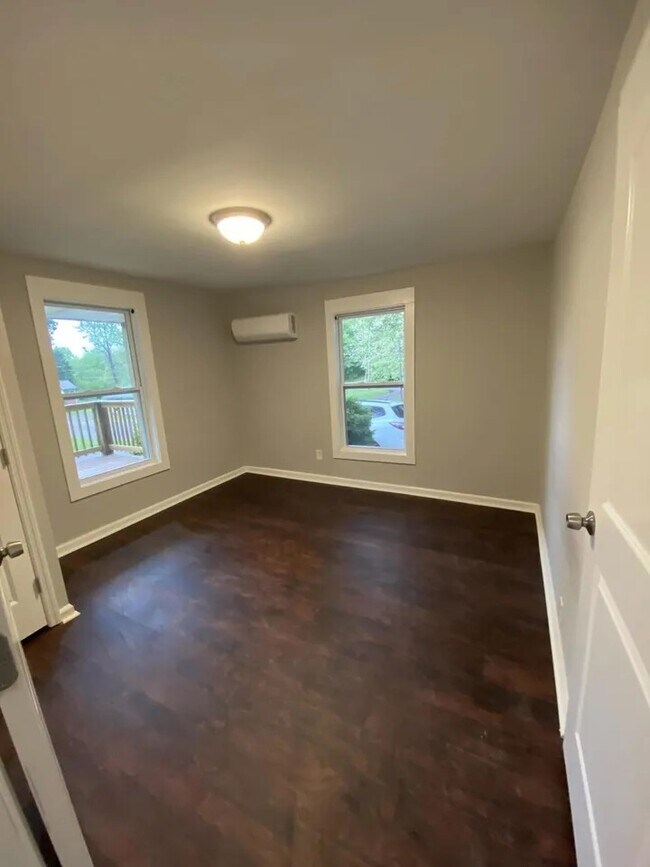 Photo - 604 Lester Rd