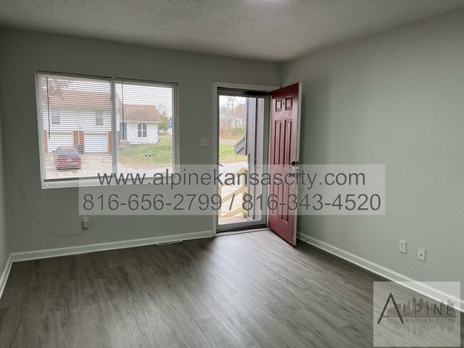 Photo - Updated Duplex, Fort Osage School District