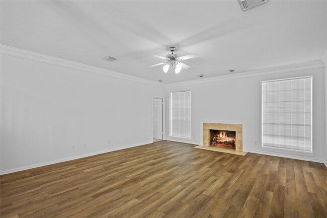 Photo - 5803 Ancient Oaks Dr