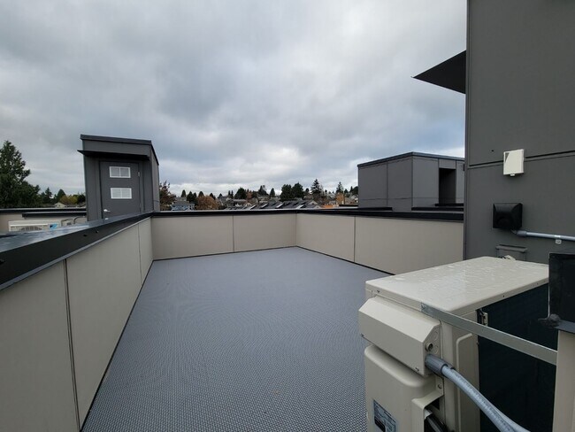 Photo - Newer Ballard Townhome with Plenty of Outdoor Space for Rent