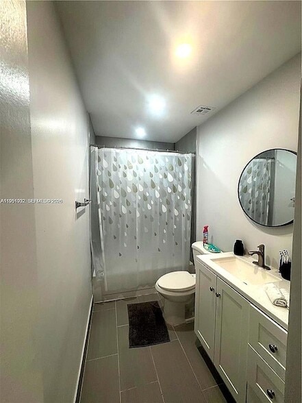 Photo - 5482 Lakewood Cir S