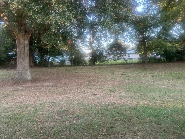 Photo - 304 Morningview Rd