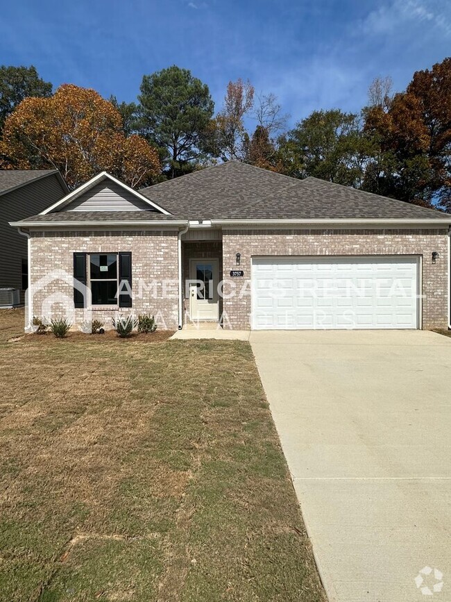 Building Photo - Home for Rent in Bessemer, AL!!! Available...