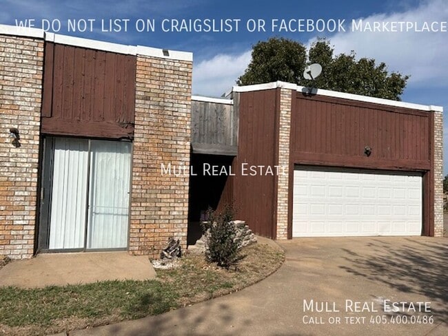 Photo - 2824 Silvertree Dr