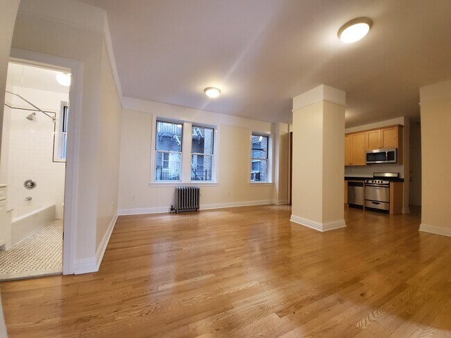 Building Photo - 117 W 13th St Unit 41 Rental