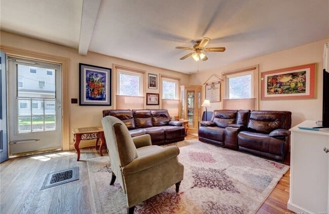 Photo - 179 Walnut St