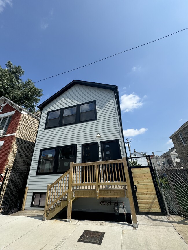 Photo - 960 W 18th Pl Unit #1