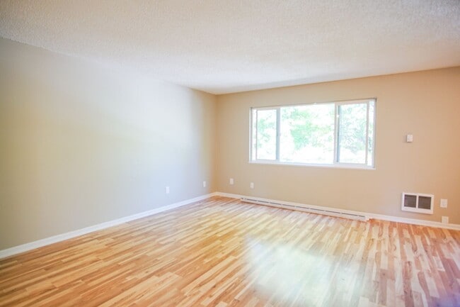 Photo - Spacious Two Bedroom in Heart of Buckman! Unit 1533