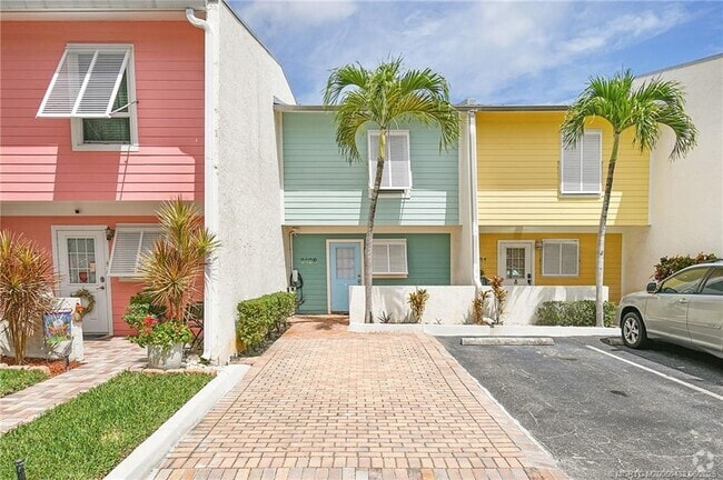 Building Photo - 3129 SE Indian St Rental