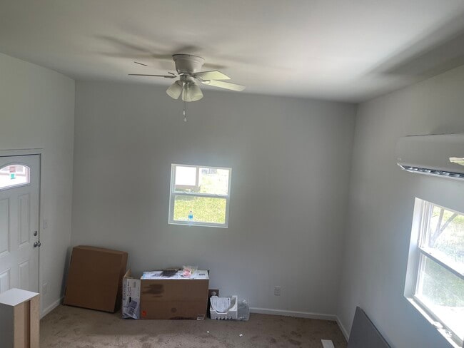 Photo - 122 Ella St