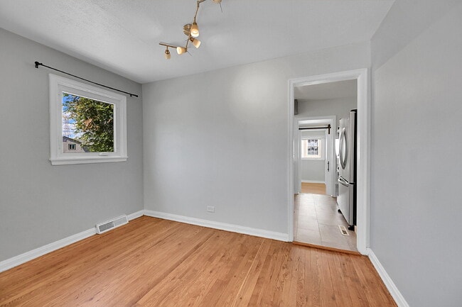 Photo - $2,195.00 - 3 Bedrooms, 1 Bathroom, Single...