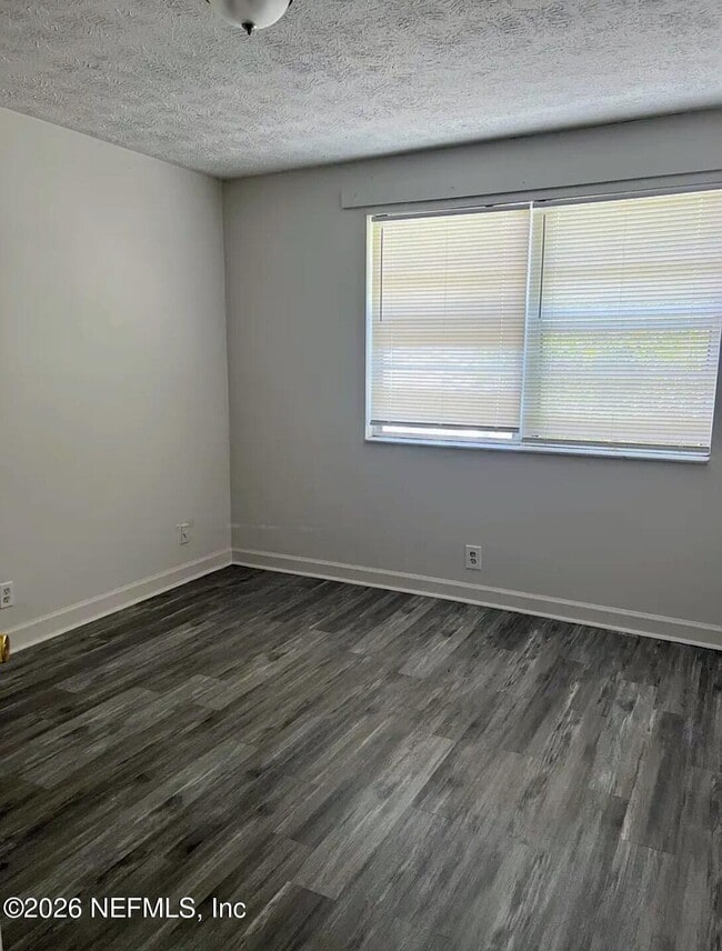 Photo - 1554 W 22nd St