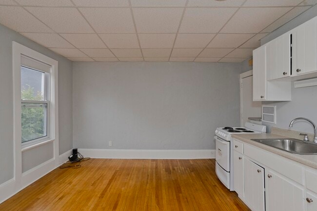 Photo - 78 Elm St Unidad 4