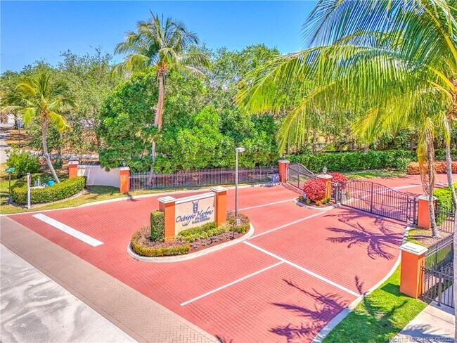 Photo - 1528 NE Outrigger Landings Dr Unit 208