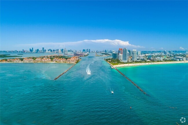 Building Photo - 2514 Fisher Island Dr Unit 6104 Rental