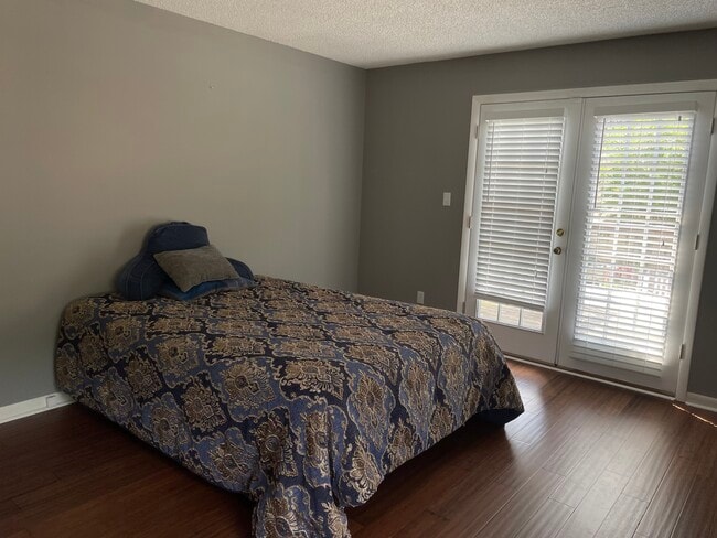 Photo - 2425 Cypress Ct