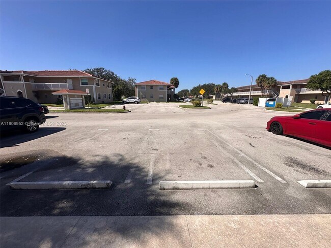 Photo - 1021 Twin Lakes Dr Unidad 28-H