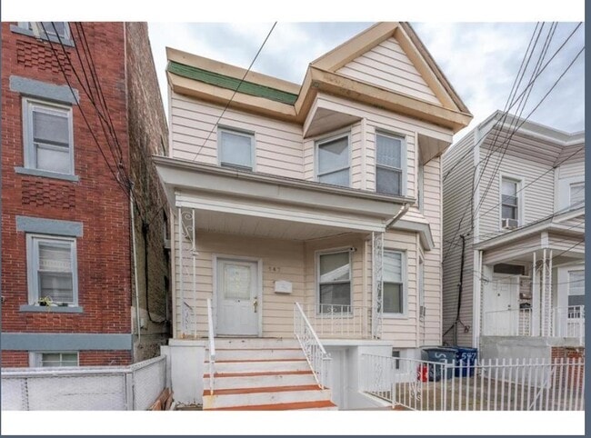 Building Photo - 547 57th St