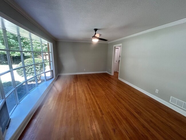 26 Nob Hill Rd