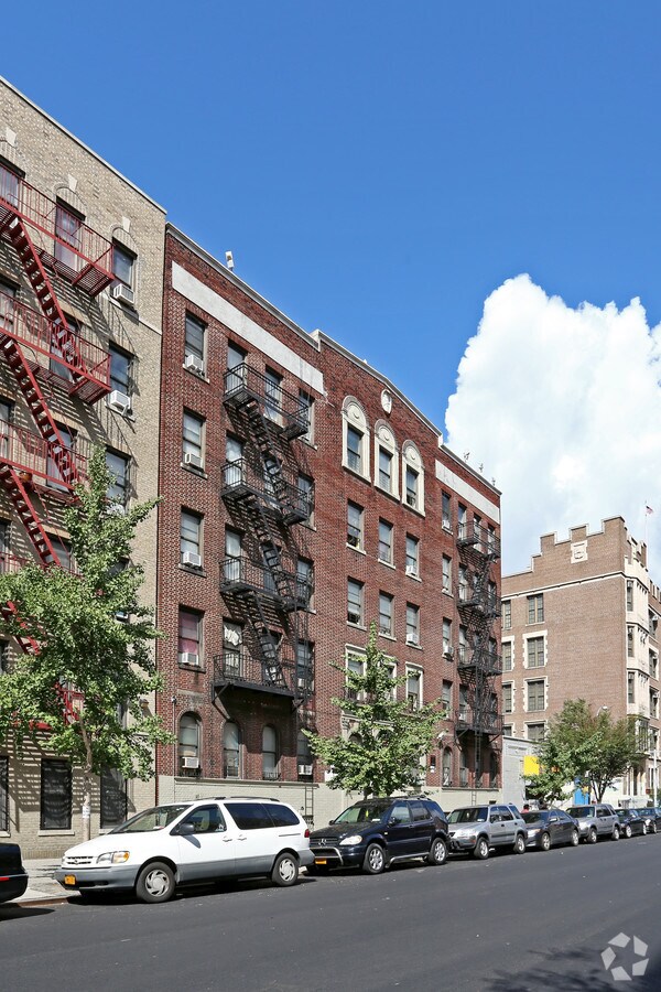 Photo - 618 Academy Street