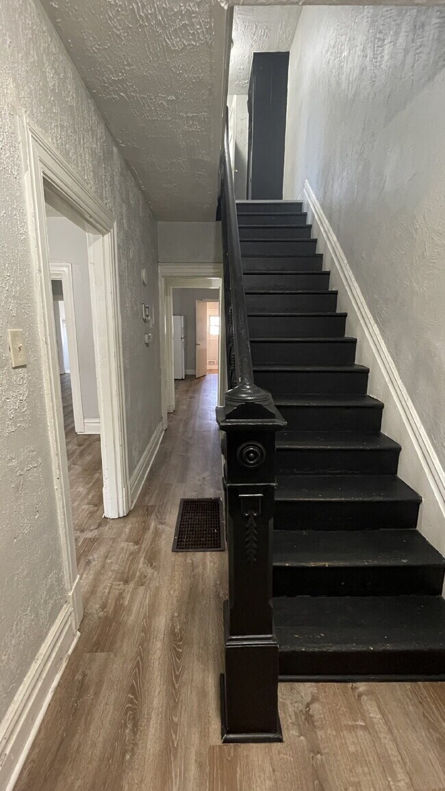 Photo - Spacious 4-Bedroom Home with 2 Full Bathrooms – Section 8 Approved and Ready for Move-In!