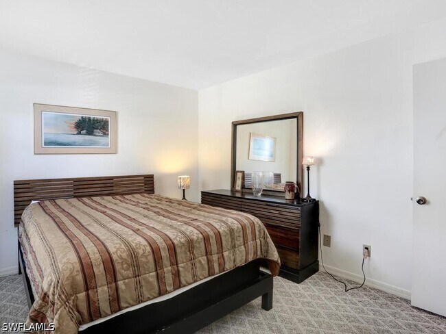 4912 Tamiami Trl E Unit 209