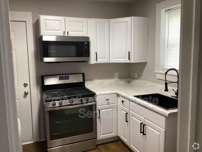 Building Photo - 1201 Tallwood St Rental