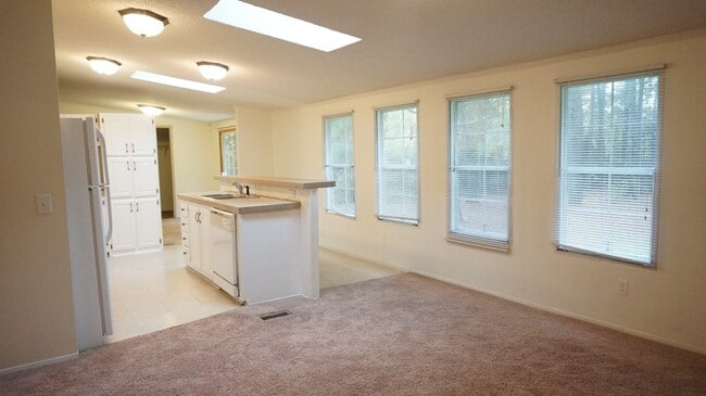 Photo - 102 Nicole Dr