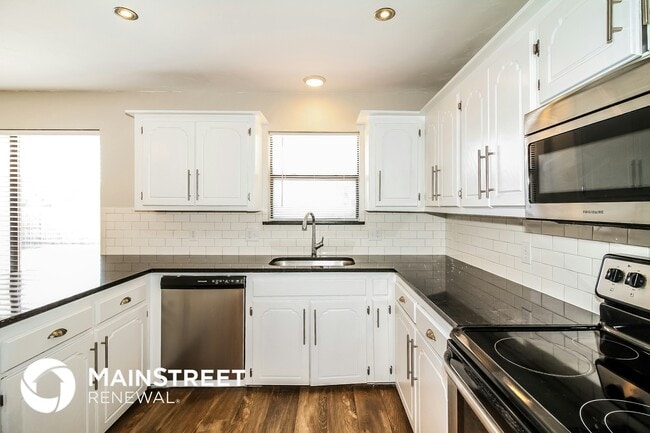 Photo - 1113 Countrywood Ln